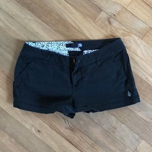 Volcom black low rise shorts
